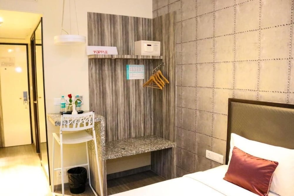 7 Apple Hotel 22/60