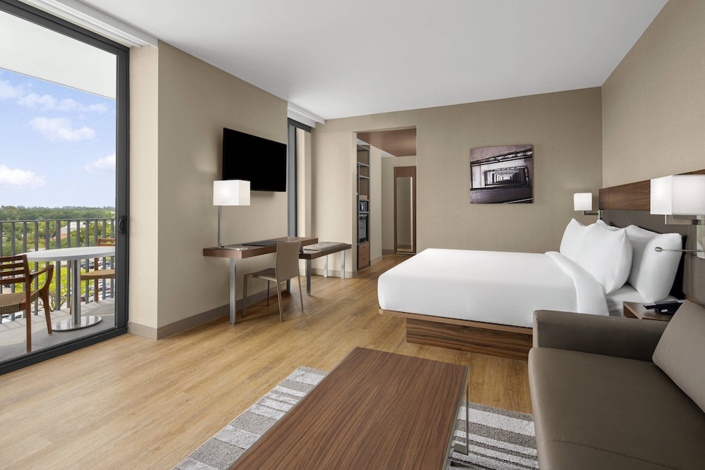 AC Hotel by Marriott Fort Lauderdale Sawgrass Mills/Sunrise 12/54