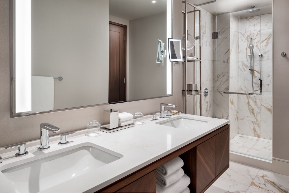 Park Hyatt Toronto 72/72