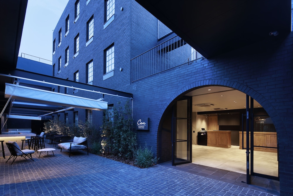 HOTEL CEN 11/44