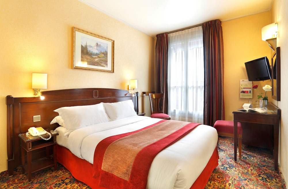 ROOM, DOUBLE BED