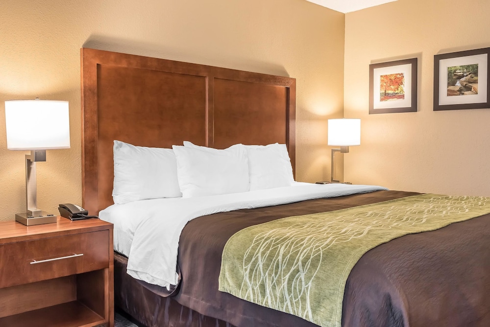 Comfort Inn Suites Piqua Near Troy I75 14/44