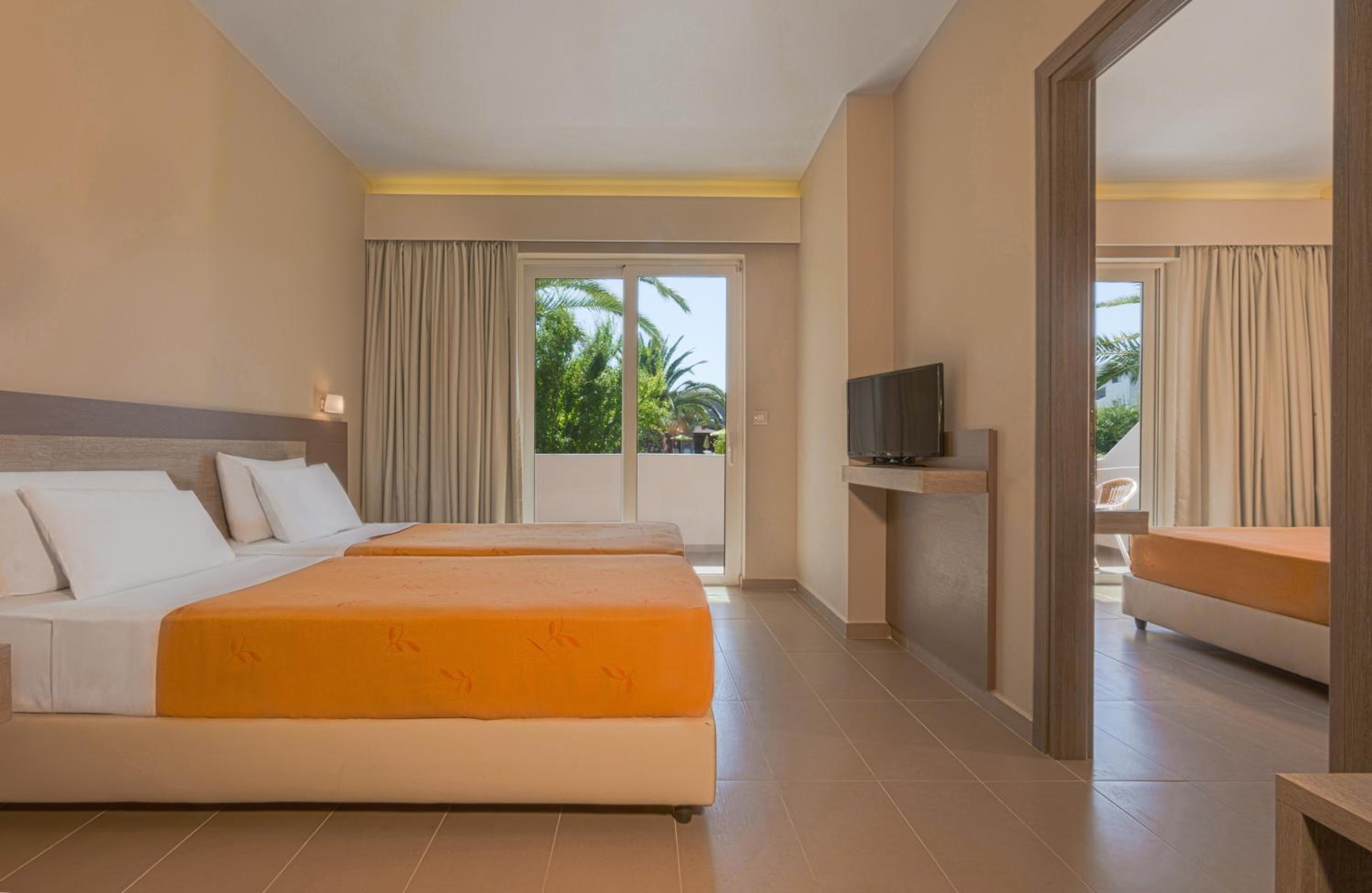 Esperia Hotel 7/50