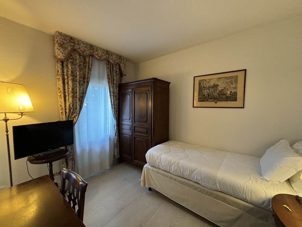 Hotel Villa Luppis 49/77