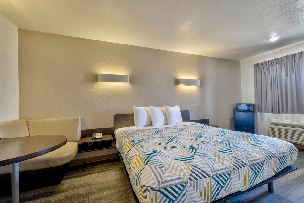 Motel6 Bryan, TX - College Station 39/67
