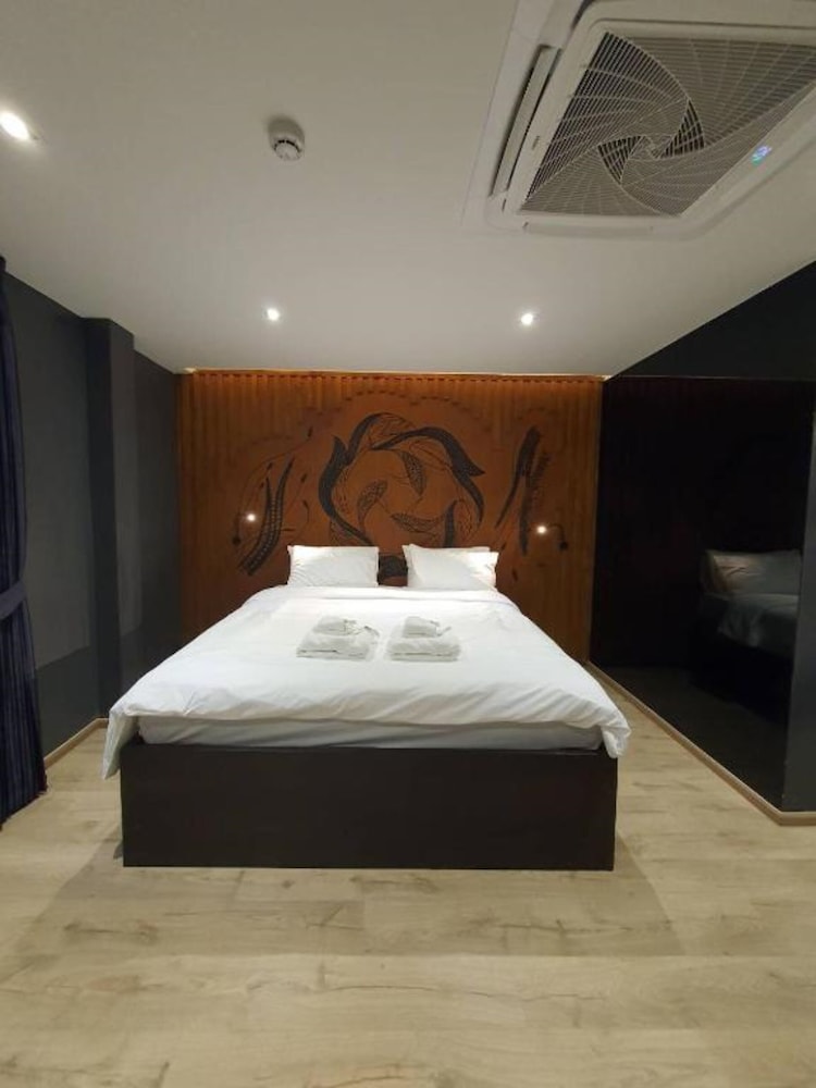 The Nhorm Hotel Ratchada 17/45