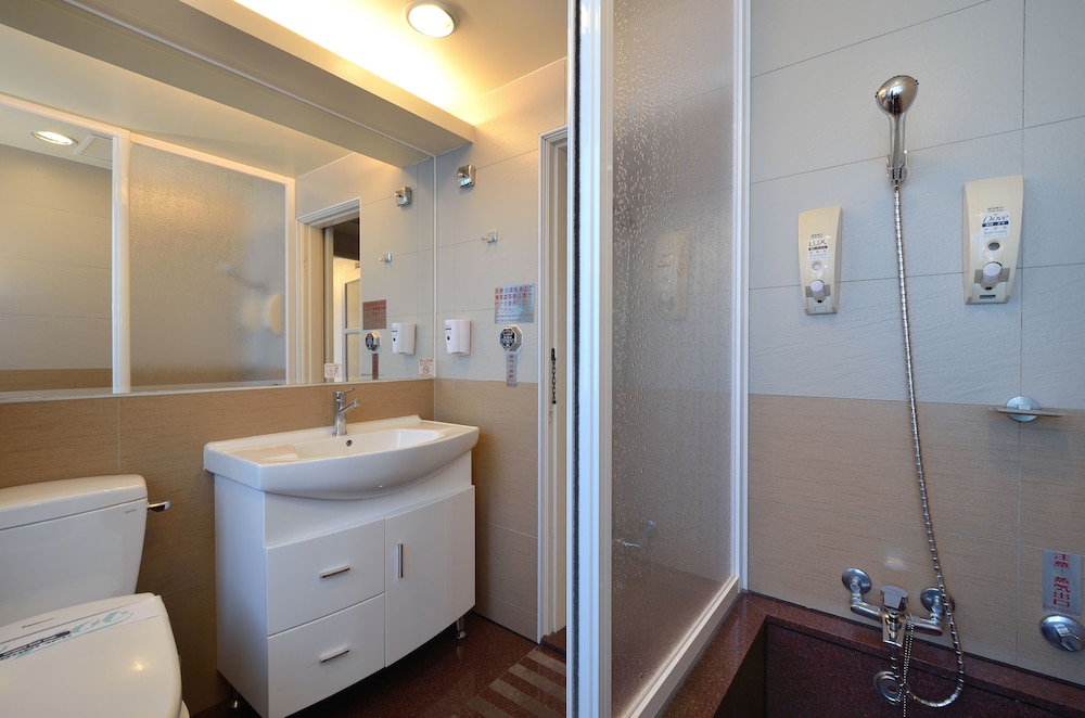 Yomi Hotel 73/76