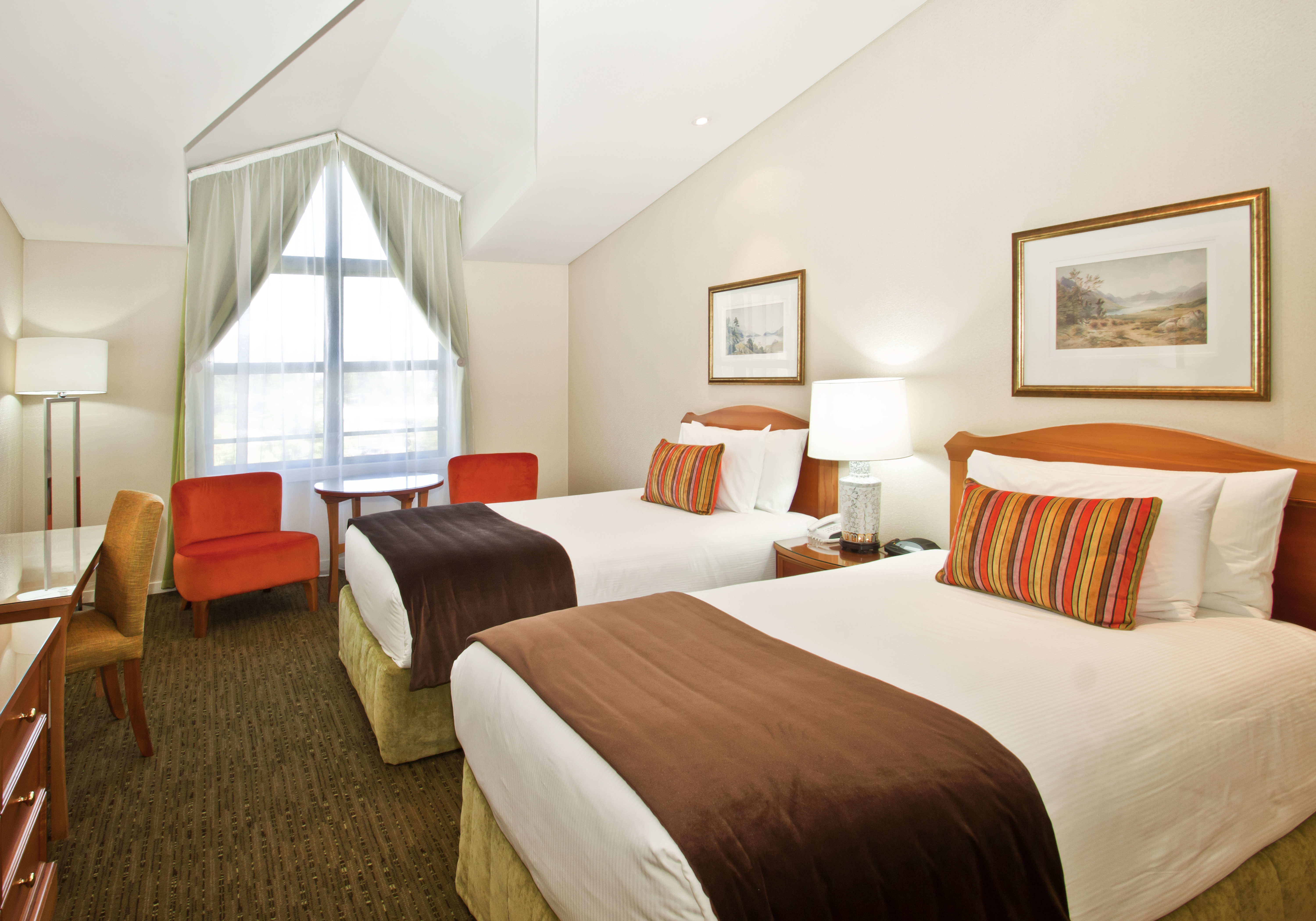 SUPERIOR, TWIN BEDS