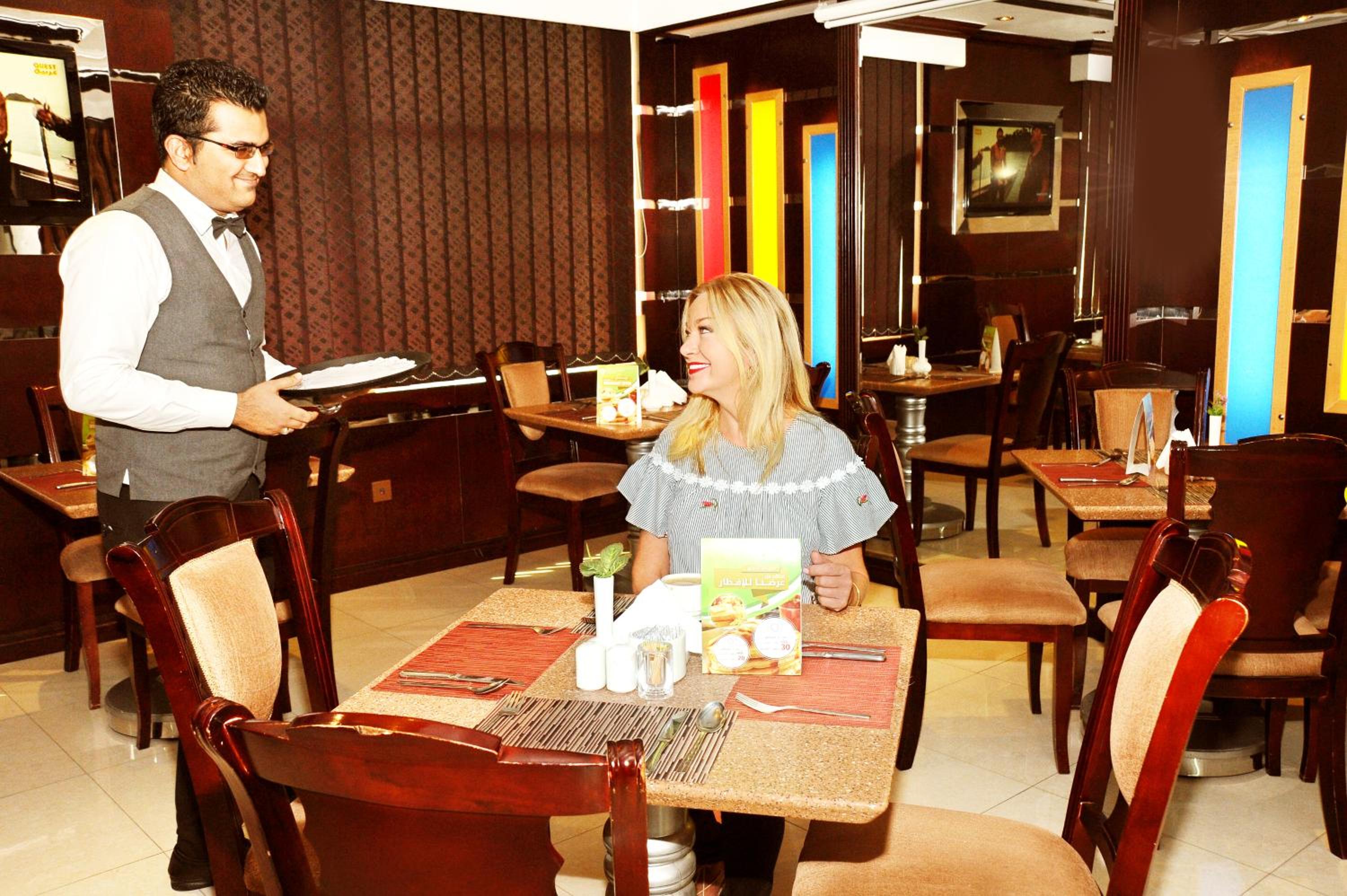 restaurant cafeteria