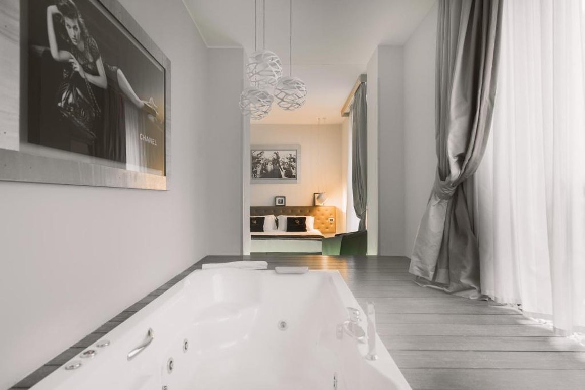 Montenapoleone Suites photo5