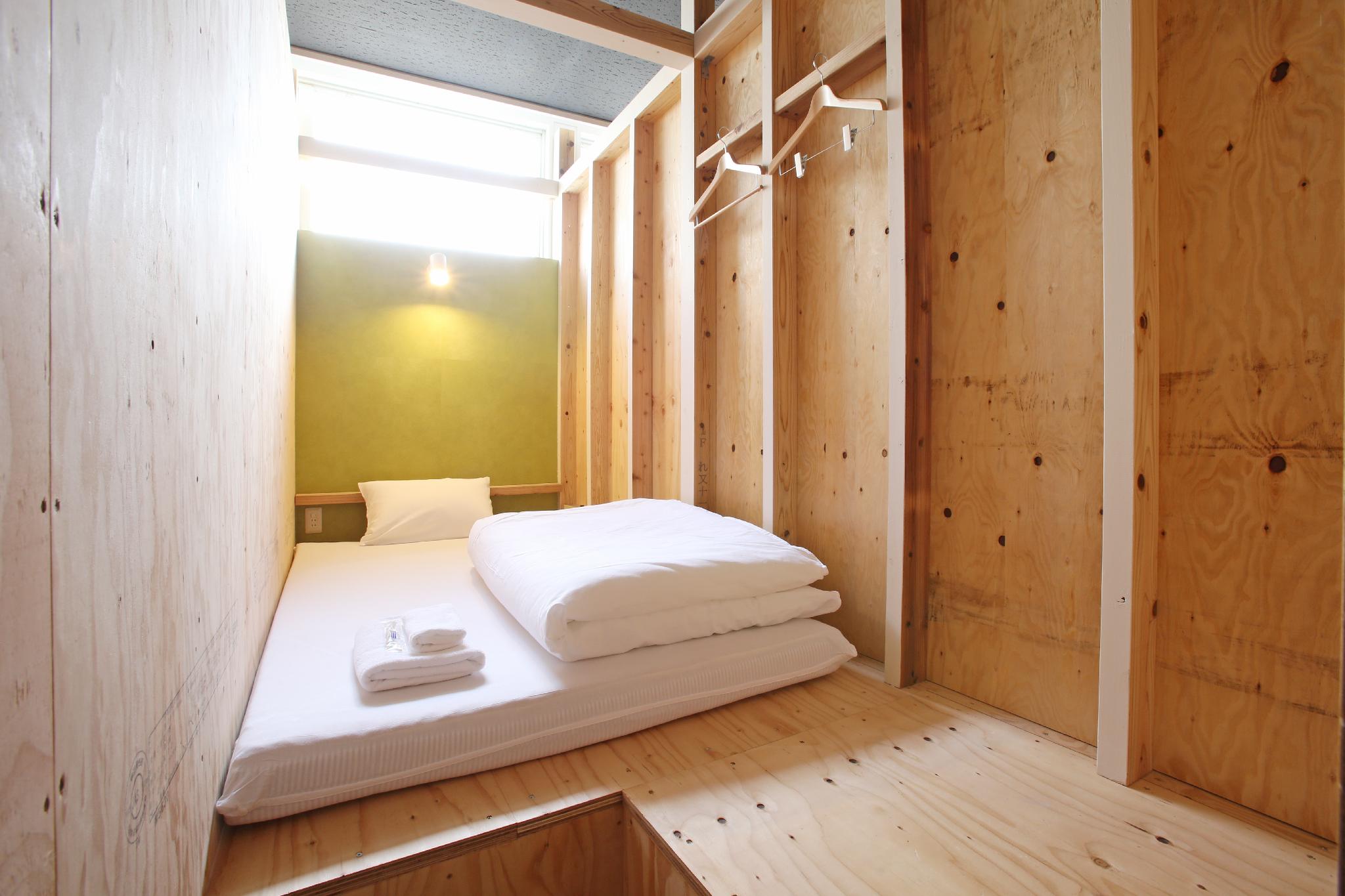 Female Dorm, Female Only, Room Assigned on Arrival, Single Bed