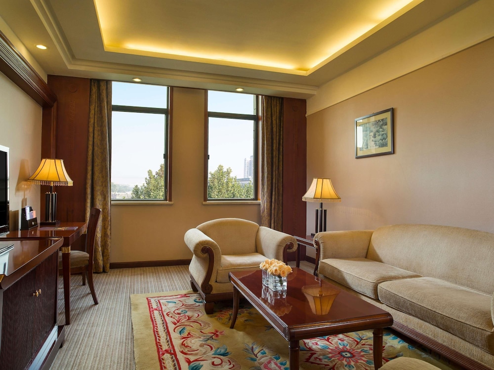 Grand Mercure On Renmin Square 45/64