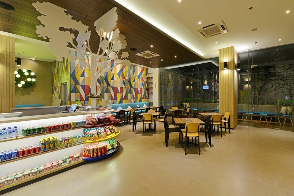 Pop Hotel Pasar Baru Jakarta 22/24