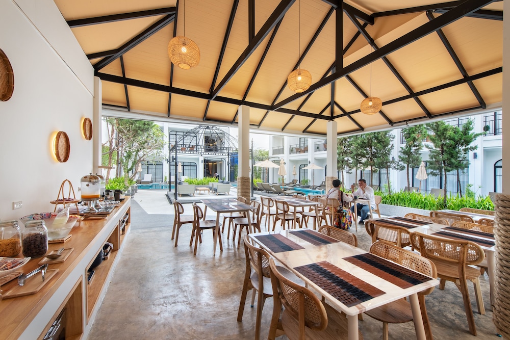 Ai Pai Hotel 82/95