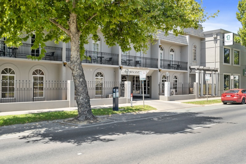 Sherbourne Terrace Hotel 36/39
