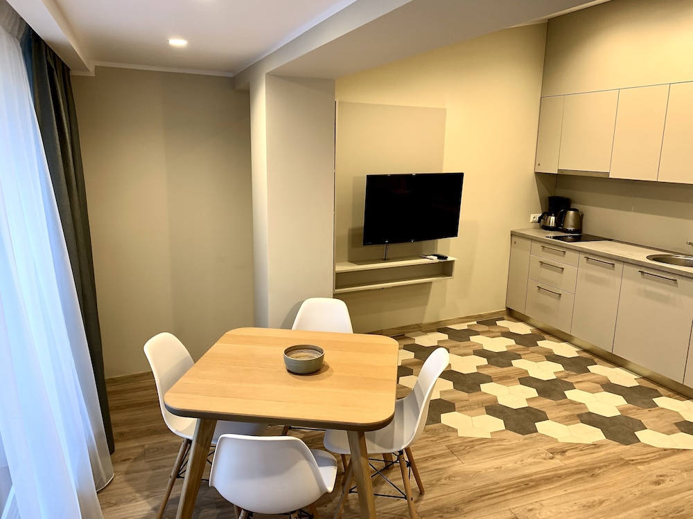 Ernesta Lux Apartments 36/50