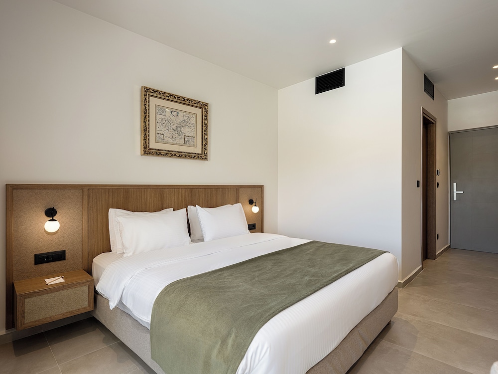 Inea Hotel and Suites 35/78