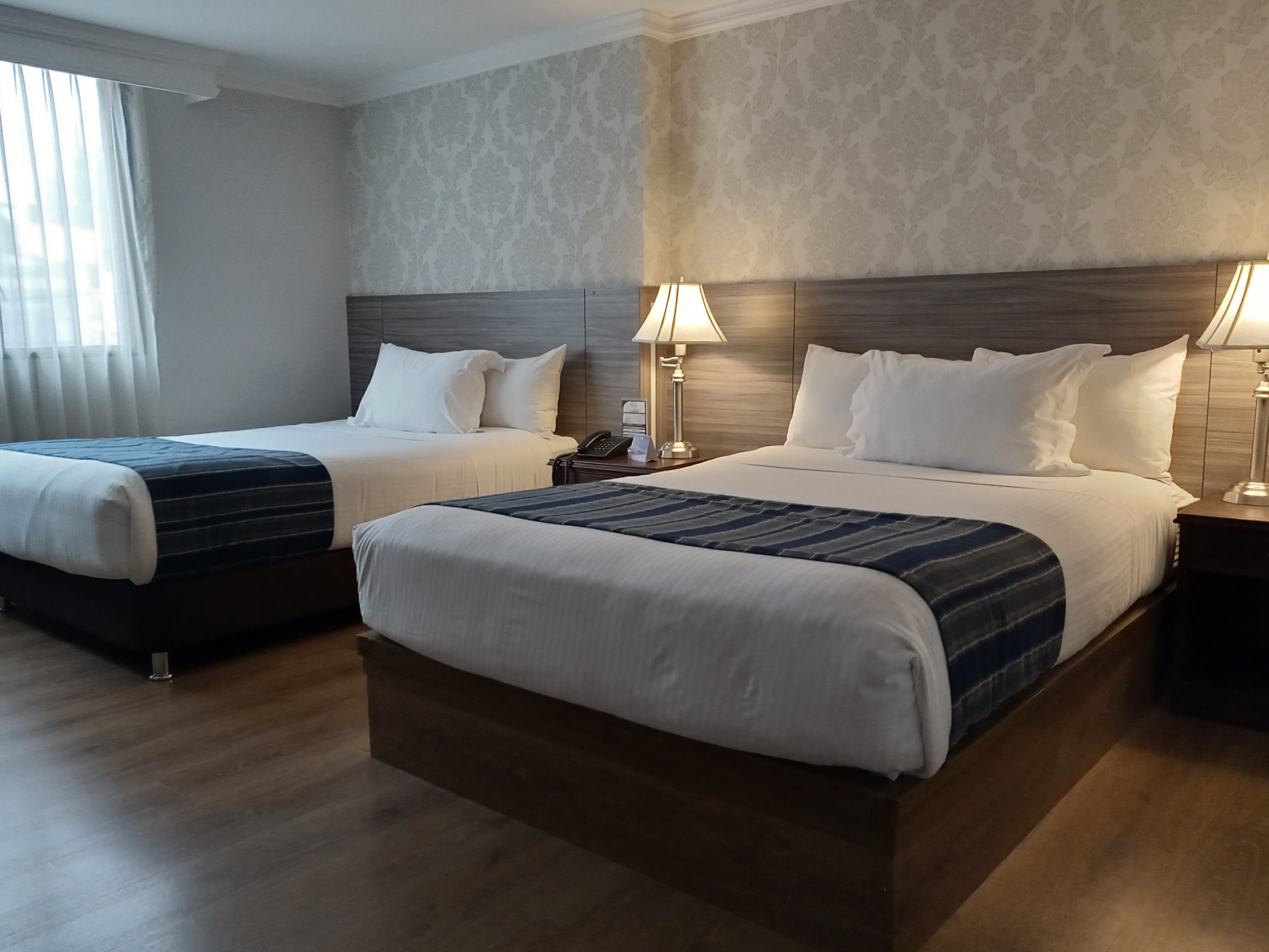 SUPERIOR, TWIN BEDS