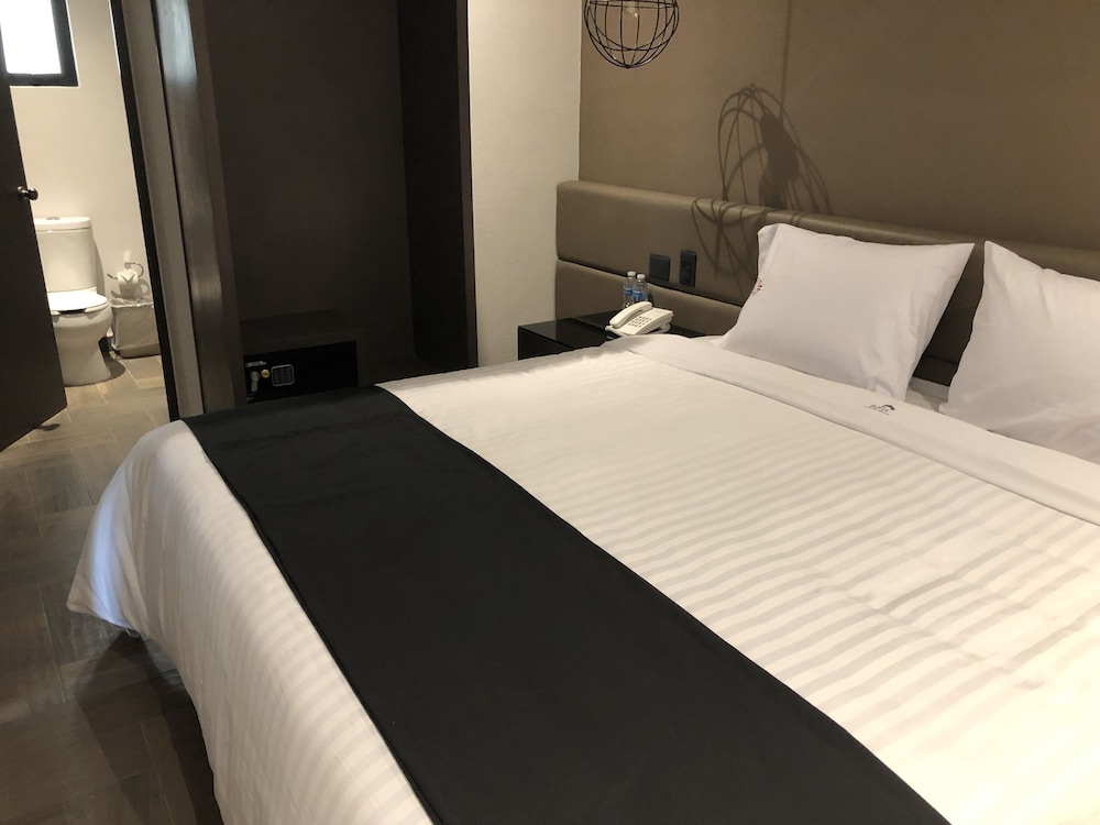 Hotel Isabel Unico 10/37