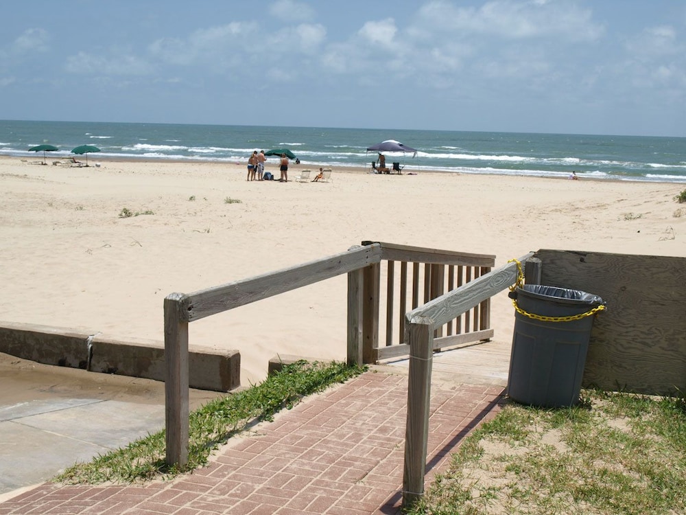 Sea Vista by South Padre Condo Rentals 41/50