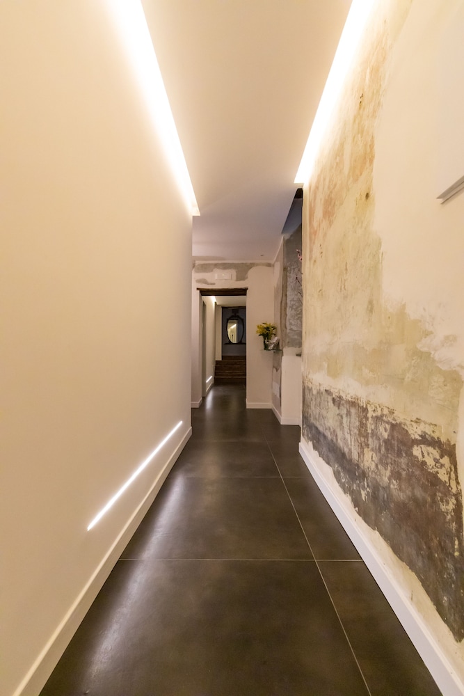 Santa Chiara Inn 33/46