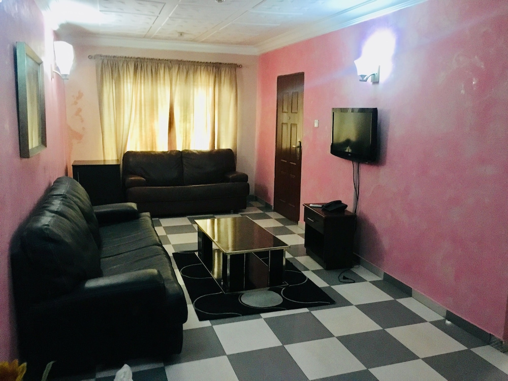 Hymax Grace Hotel And Suites 17/29