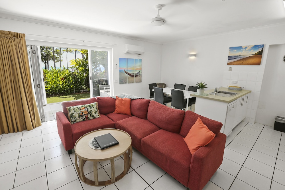 Agincourt Beachfront Apartments 24/72