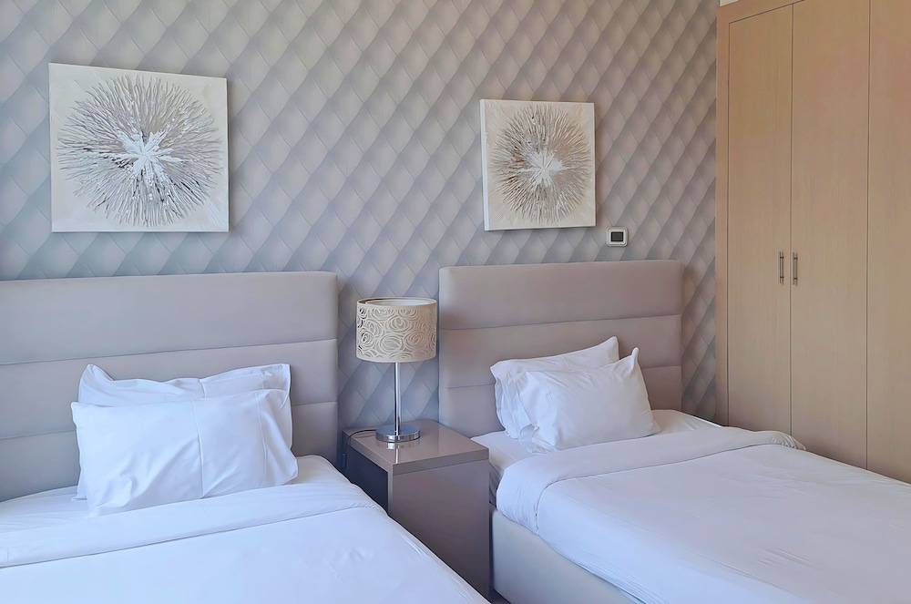 Barcelo Residences Dubai Marina 17/50