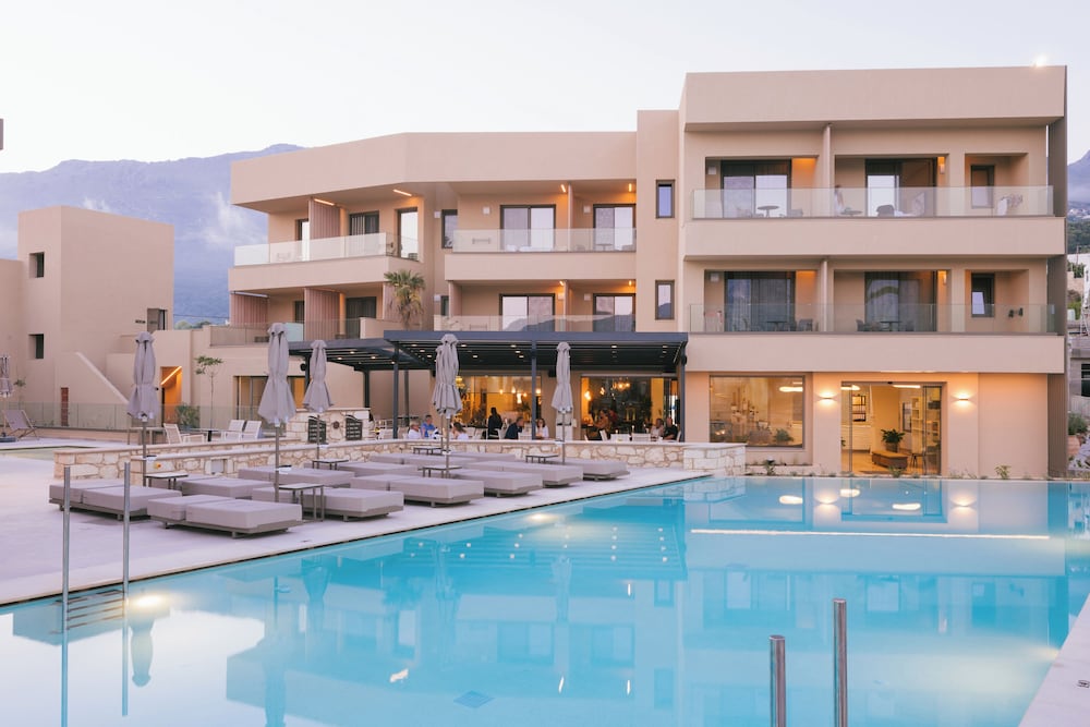 Alianthos Estate Resort 9/79