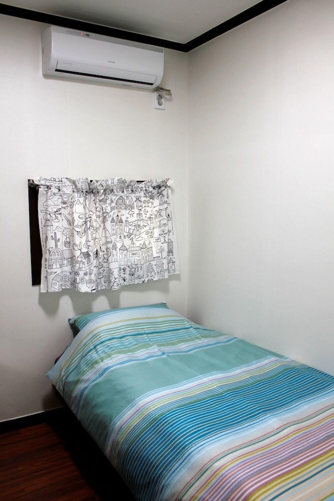 Jiwoljang Guest House 27/50