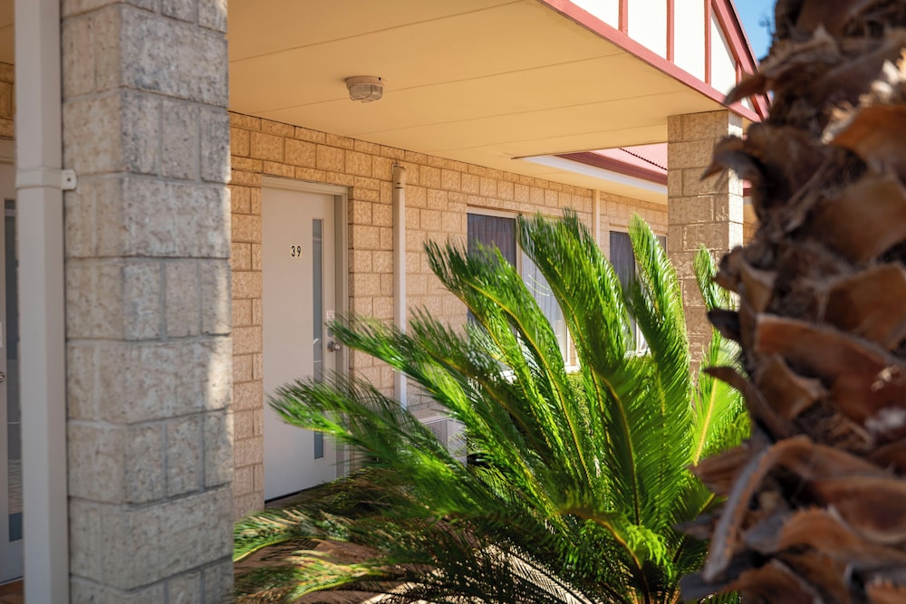 Bunbury Apartment Motel 8/50