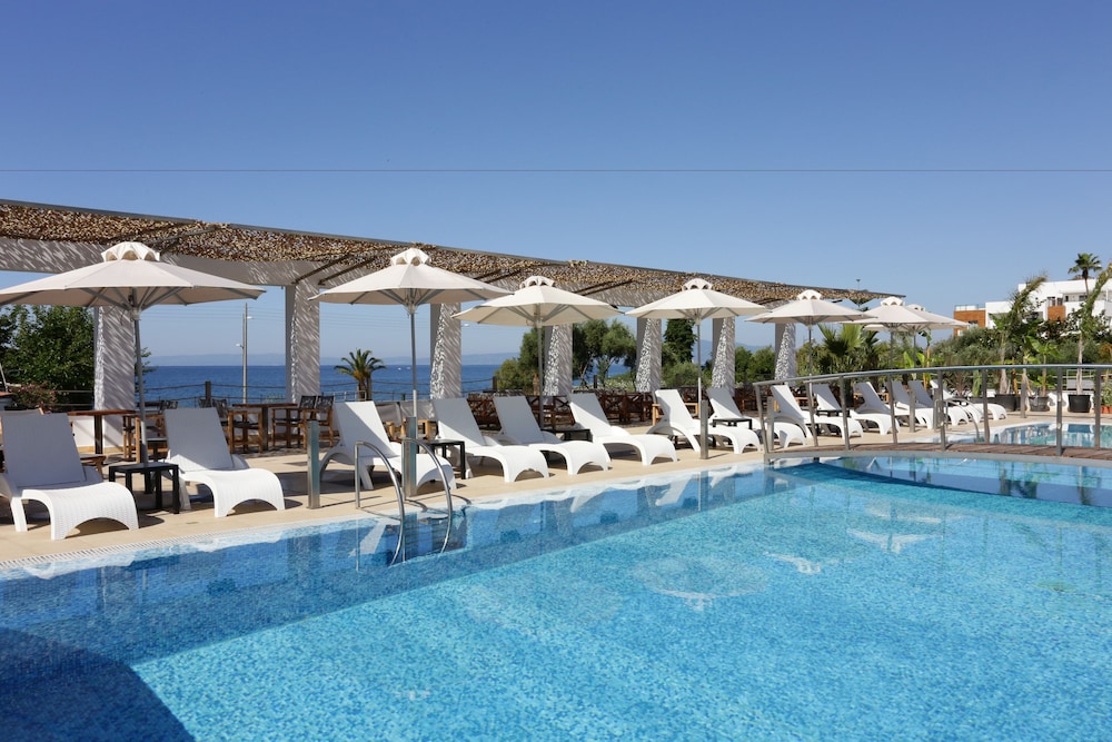 Elite City Resort 57/60