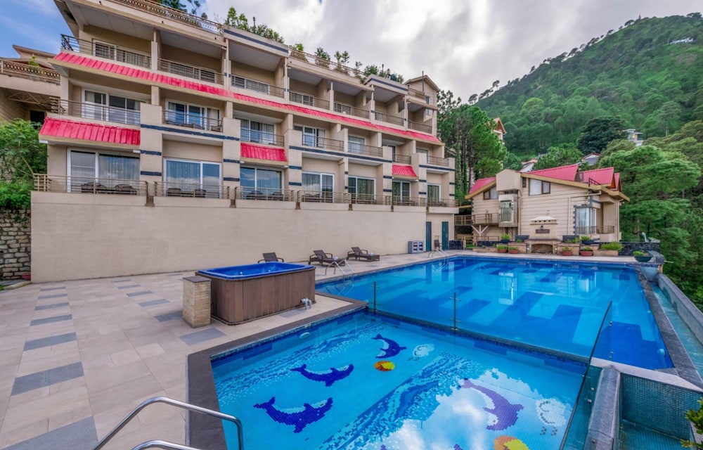 Glenview Resort Kasauli, a member of Radisson Individuals 2/50