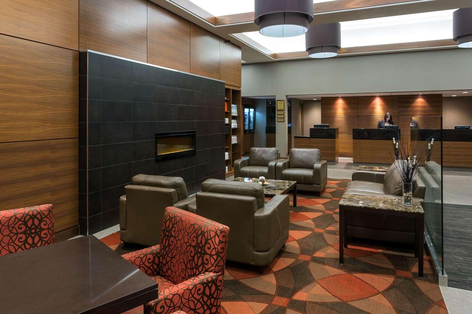 Radisson Hotel & Suites Fort McMurray 28/34