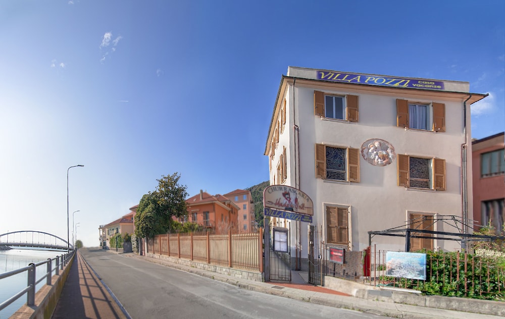 Villa Pozzi 2/19