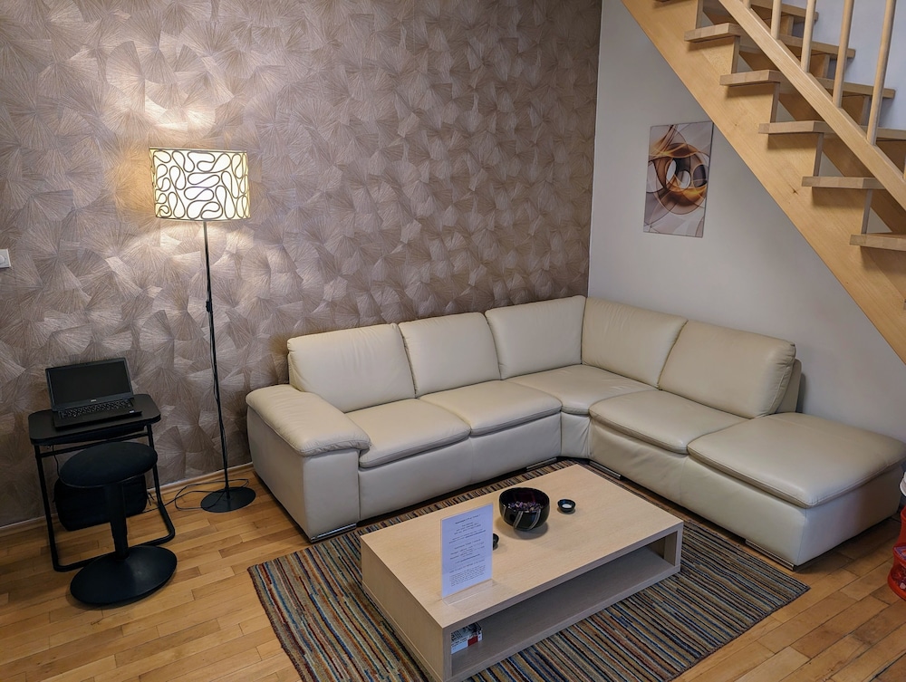 Apartments Tynska 7 30/50