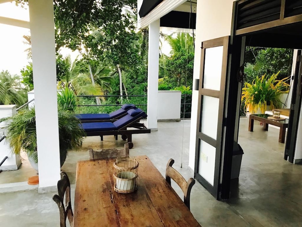 Lara's Place Unawatuna 26/42