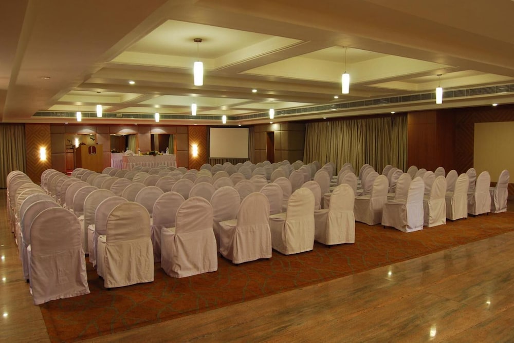 Lords Plaza Ankaleshwar 32/36