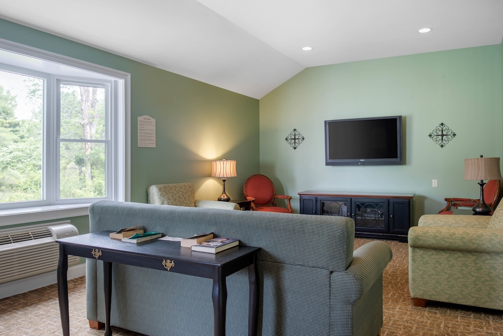 Coachman Inn 34/55