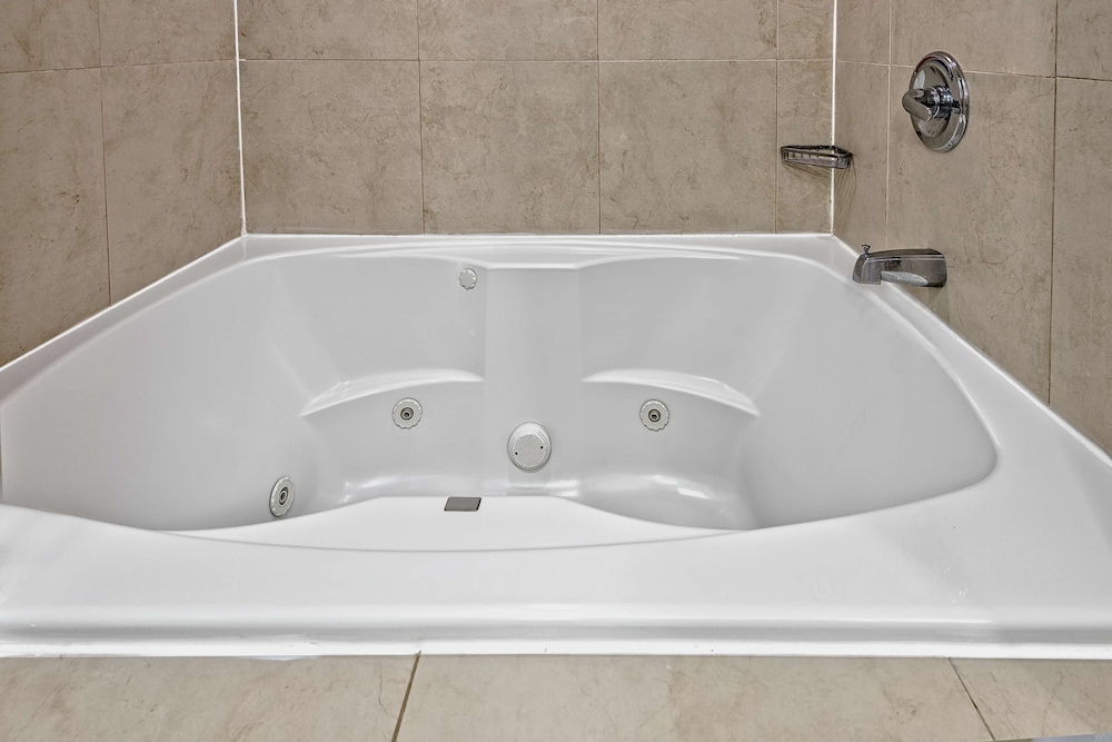 Hilton Garden Inn San Antonio Airport Hotel 55/59