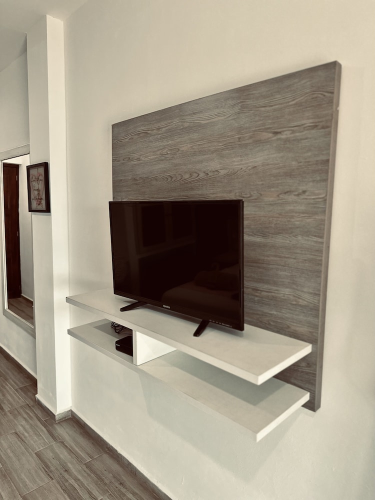 Hotel Luna De Plata 5/50