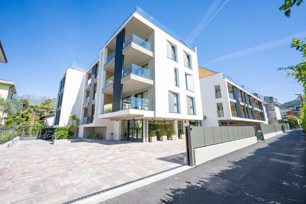 Etra Suites and Apartments 50/53