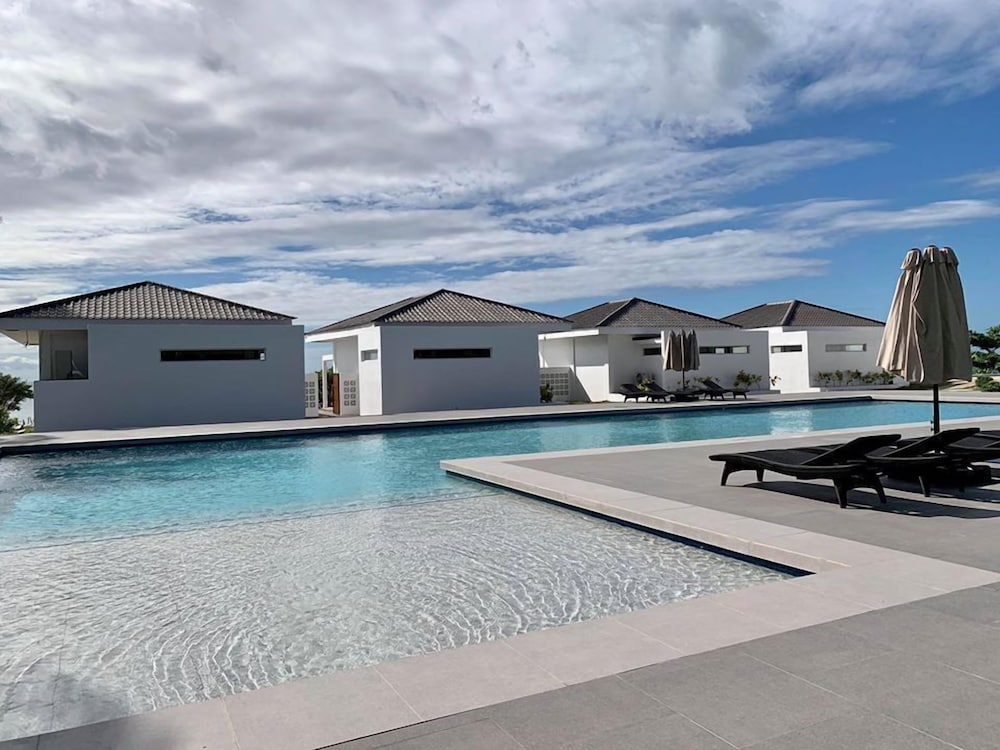Cebu R Resort Tabuelan 39/50