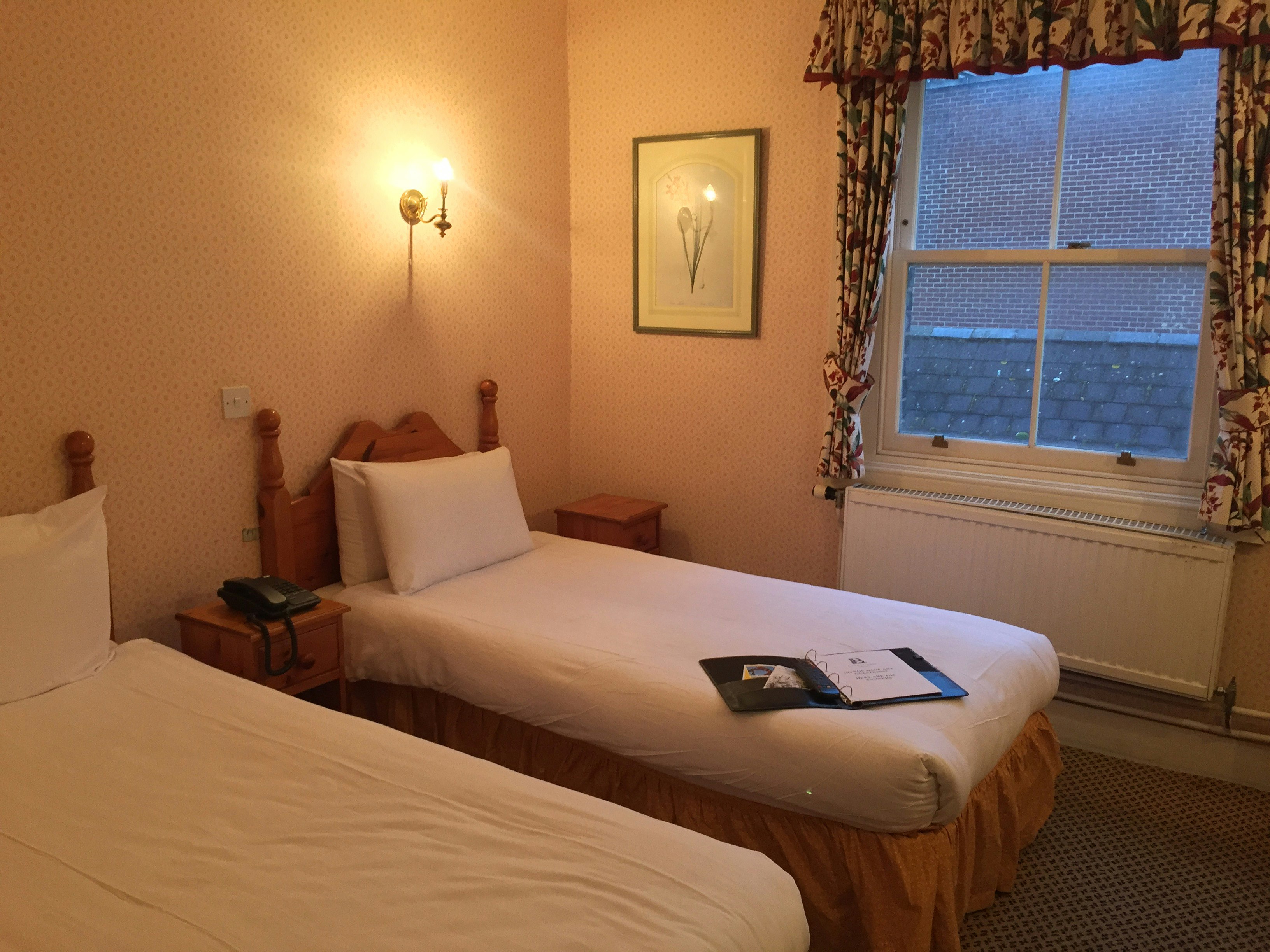 Brook Red Lion Hotel 22/49