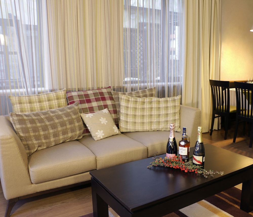 RUSKOVETS RESORT 37/61
