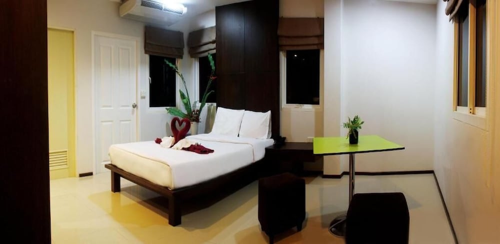 Baannueng@Kathu Hotel 7/23