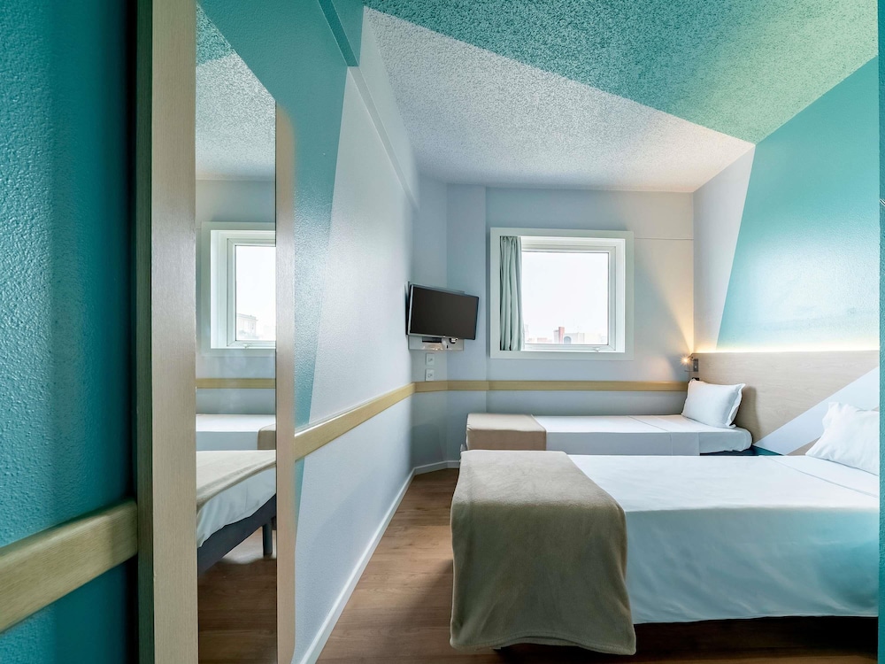 Superior Double Room with 2 single beds، Ibis Budget Sao Paulo Jardins 2/10