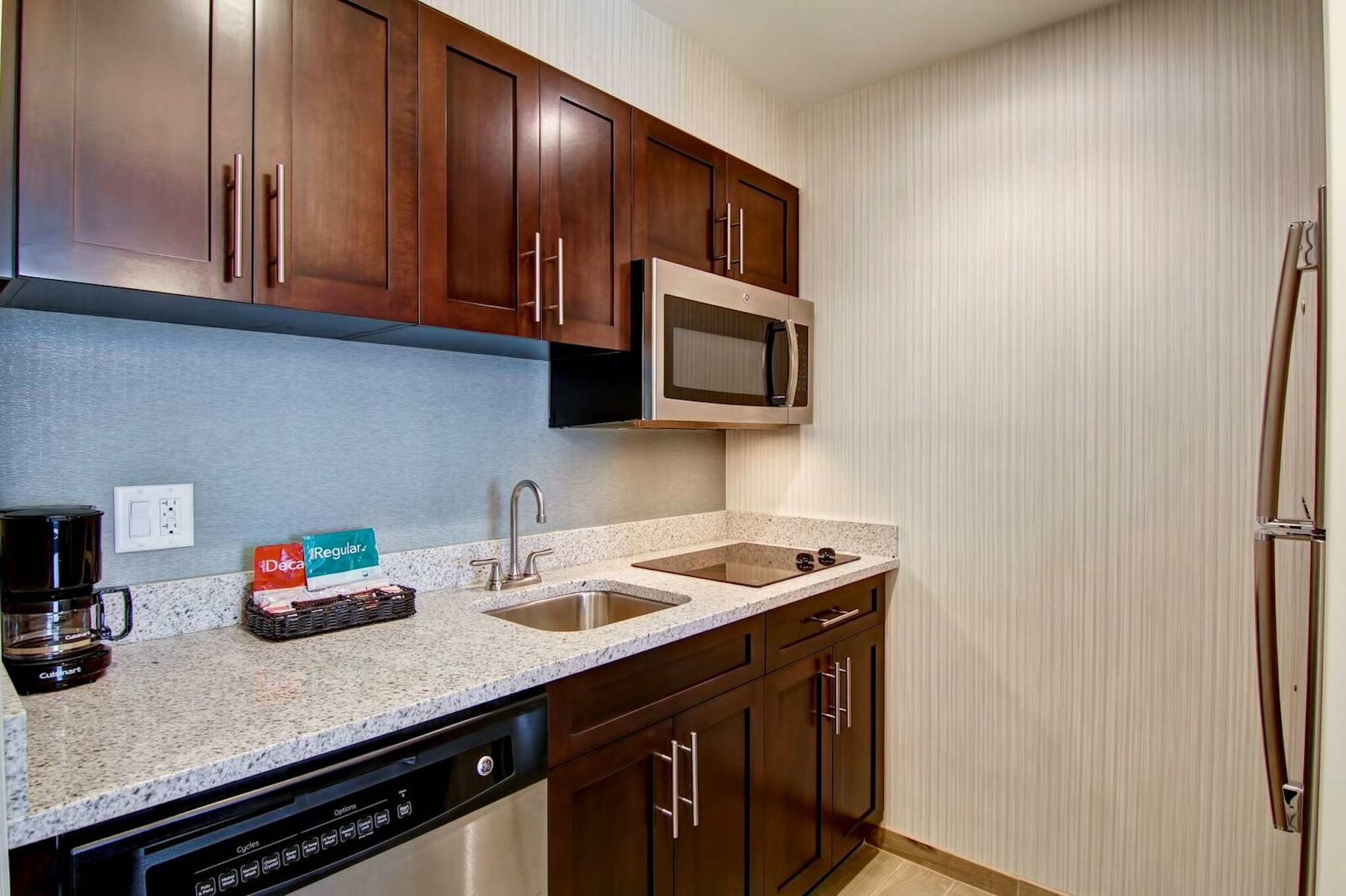 Homewood Suites By Hilton Clifton Park 42/43