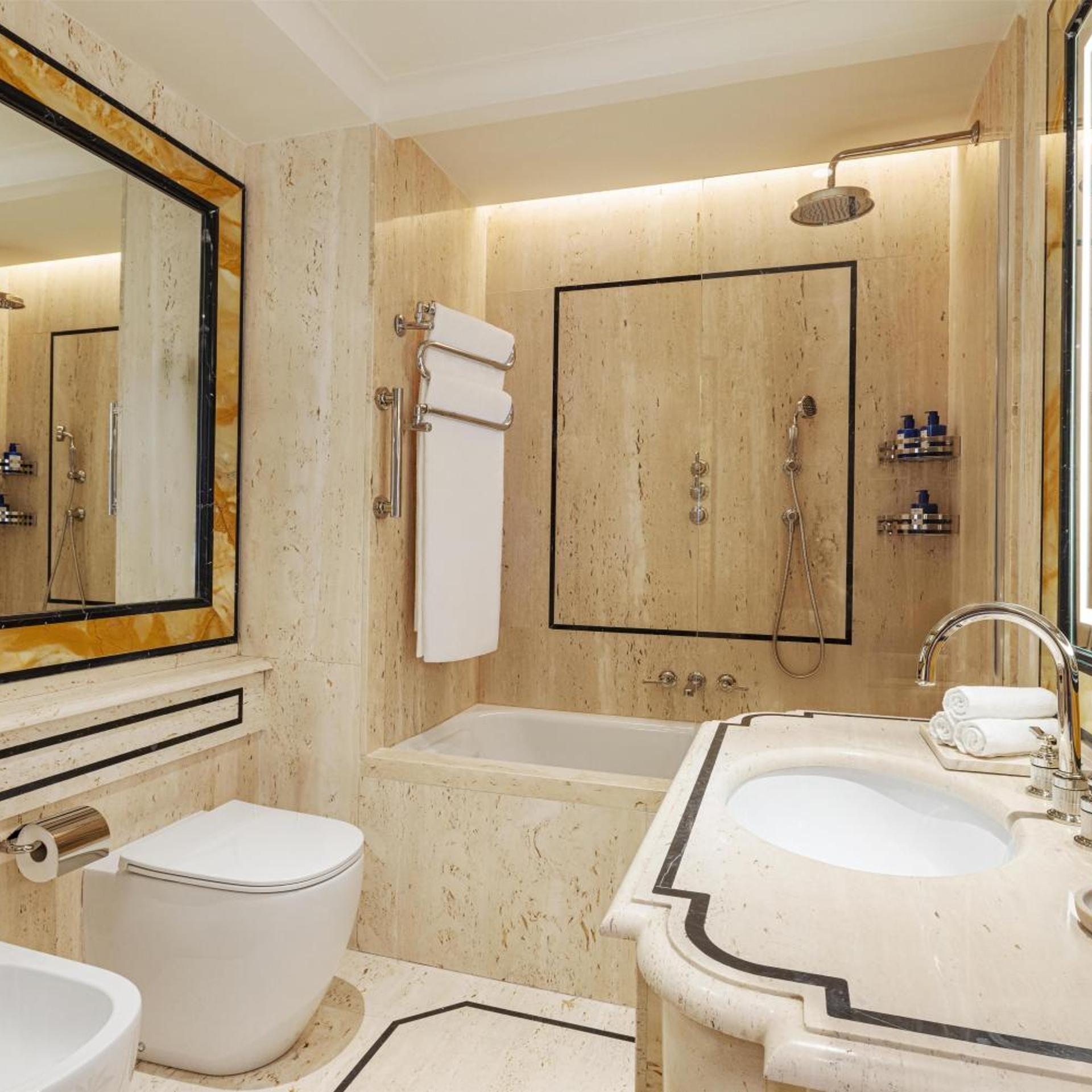 Premier, Twin Beds, Ria View