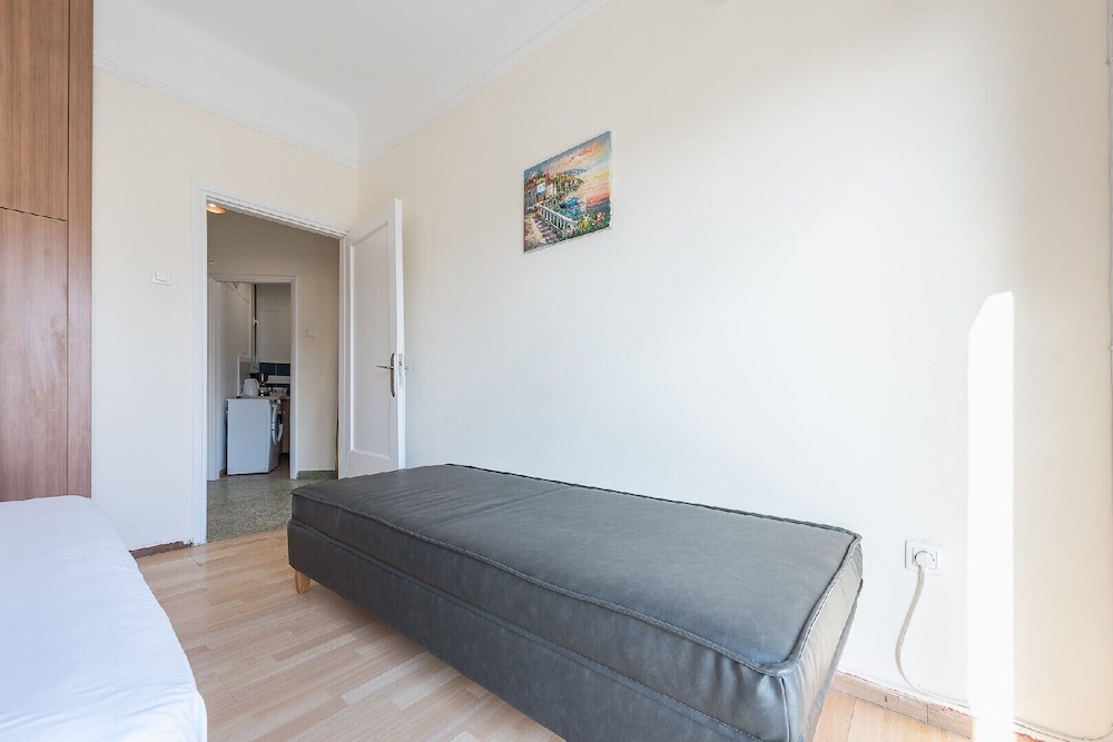 Super Paradise Apartments 17/50